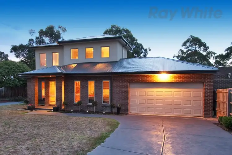 1/5 MOANA Drive, Mooroolbark VIC 3138