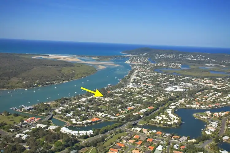 7 Robert Street, Noosaville QLD 4566