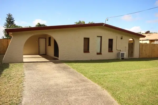 Fourth view of Homely house listing, 10 Mulindie Close, Edmonton QLD 4869