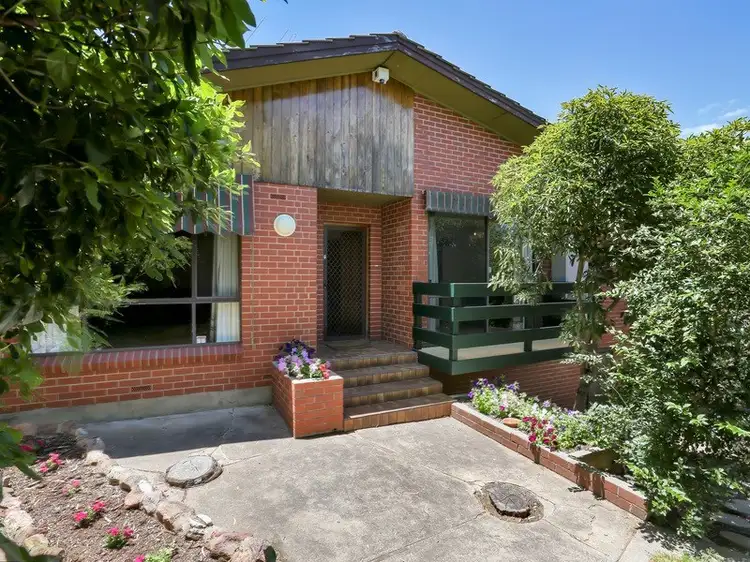 3 Thomson Drive
