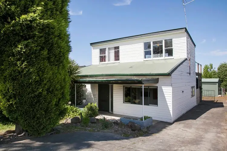25 Gregory Street, Black Hill VIC 3350