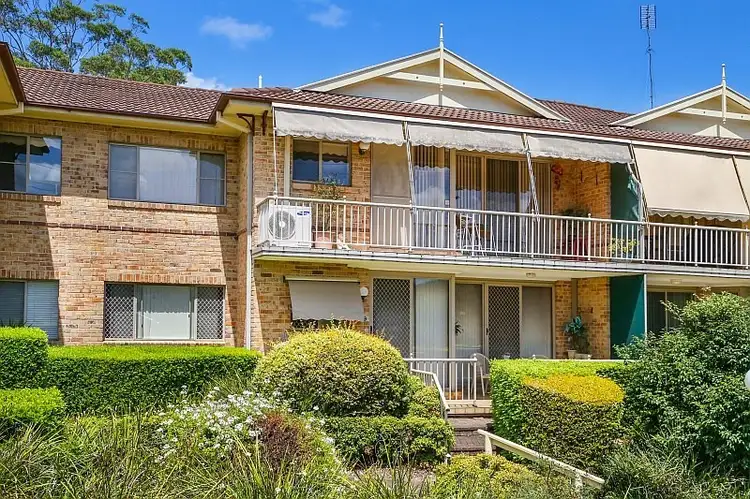 20/12-20 Kinarra, Wyoming NSW 2250