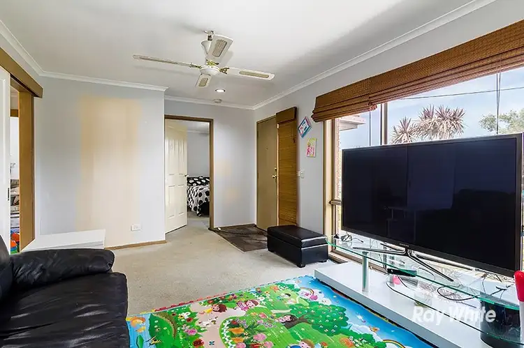 Fourth view of Homely house listing, 2 Plaistow Court, Cranbourne North VIC 3977