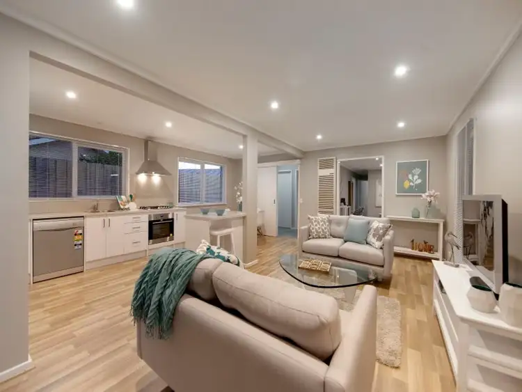 Sixth view of Homely house listing, 2 Carlisle Court, Frankston VIC 3199