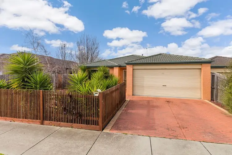9 Nolan Place, Lovely Banks VIC 3213