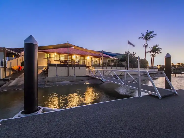 27 Seabreeze Street, Paradise Point QLD 4216