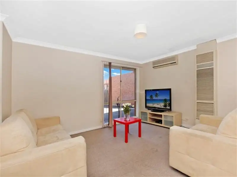Main view of Homely unit listing, 3/76B Purinuan Road, Reservoir VIC 3073