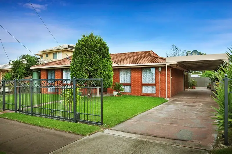 Main view of Homely house listing, 52 Kearney Drive, Aspendale Gardens VIC 3195