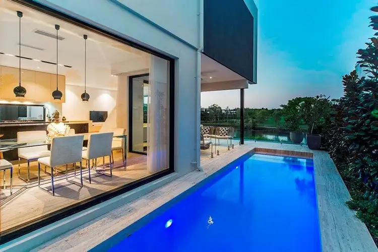 7684 Fairway Boulevard, Hope Island QLD 4212