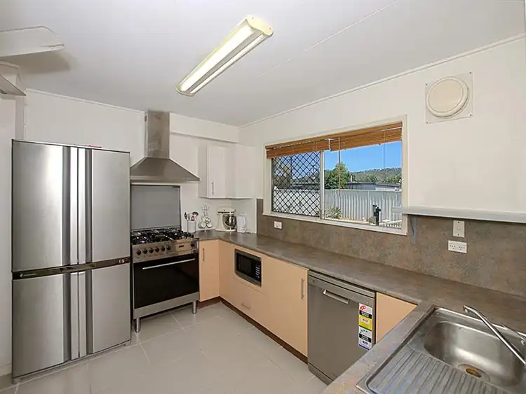 39 Crocker Street, Kirwan QLD 4817