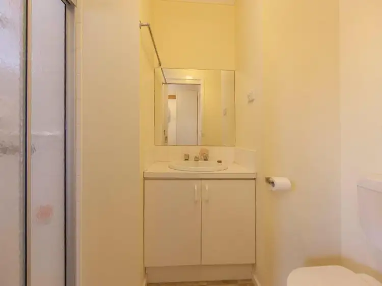 Sixth view of Homely unit listing, 2/31 Kenilworth Avenue, Frankston VIC 3199