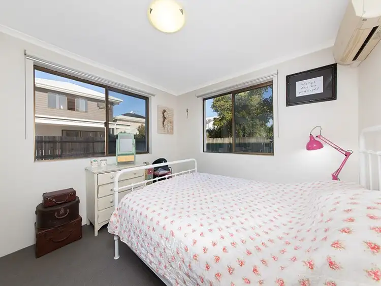 Seventh view of Homely unit listing, 2/23 WInchester Street, Hamilton QLD 4007