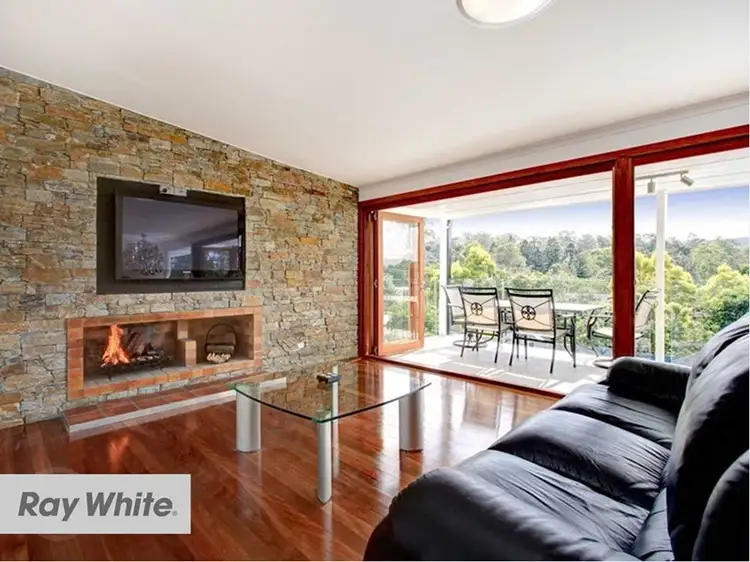 16 Holdway Street, Kenmore QLD 4069