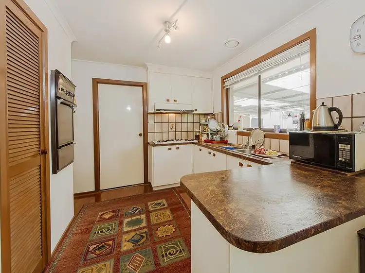 Fourth view of Homely house listing, 2 Duval Court, Albanvale VIC 3021