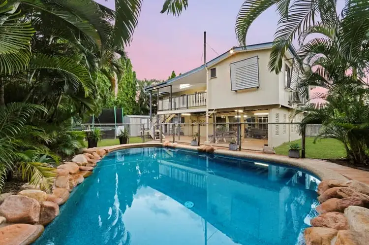 10 Wooral Street, Cranbrook QLD 4814