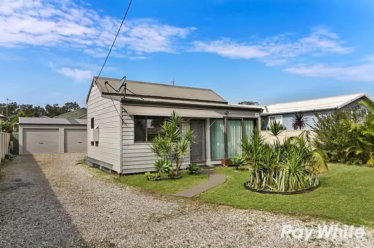 9 Lenora Avenue, Davistown NSW 2251