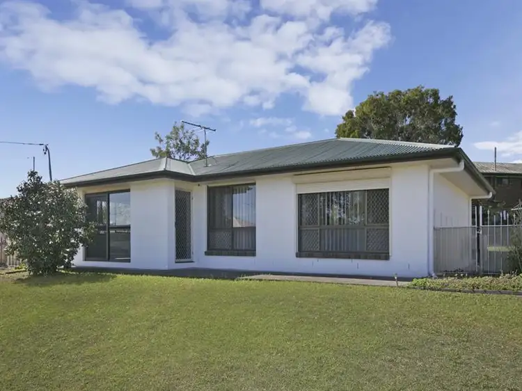 12 Wren Street, Birkdale QLD 4159