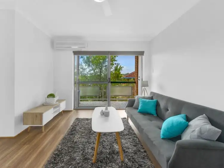 Fourth view of Homely unit listing, 8/76 Kitchener Street, Coorparoo QLD 4151