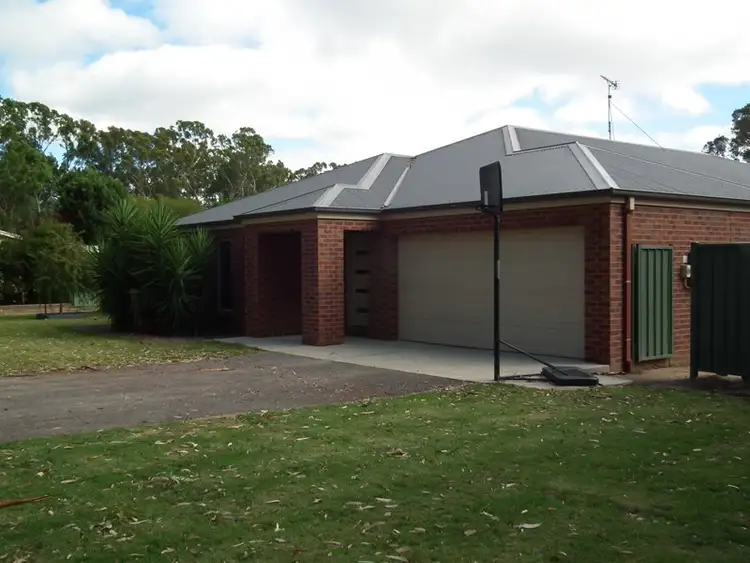 16 Saleyard Road, Avenel VIC 3664