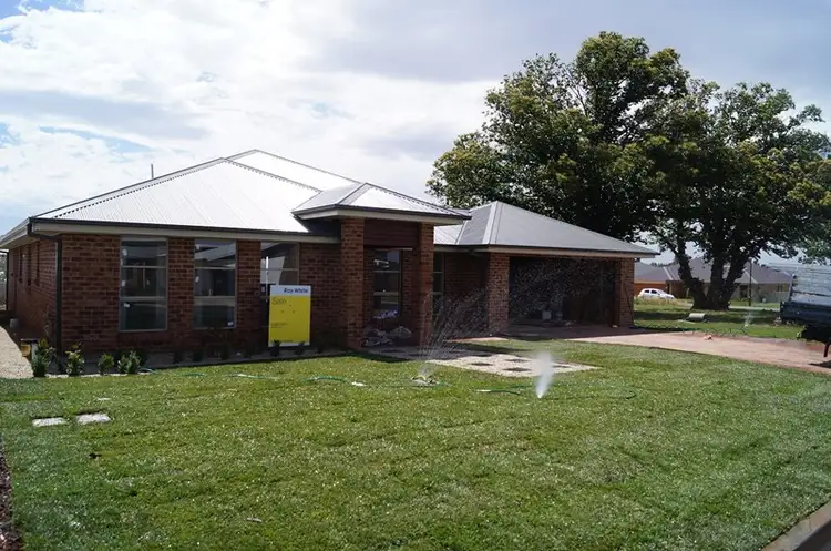 Second view of Homely house listing, 31 Valencia Drive, Orange NSW 2800