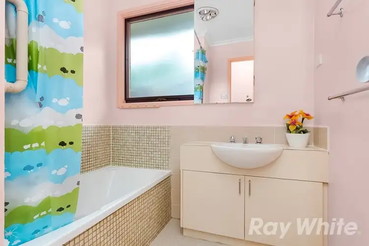 Seventh view of Homely house listing, 2 Gladeswood Drive, Mulgrave VIC 3170