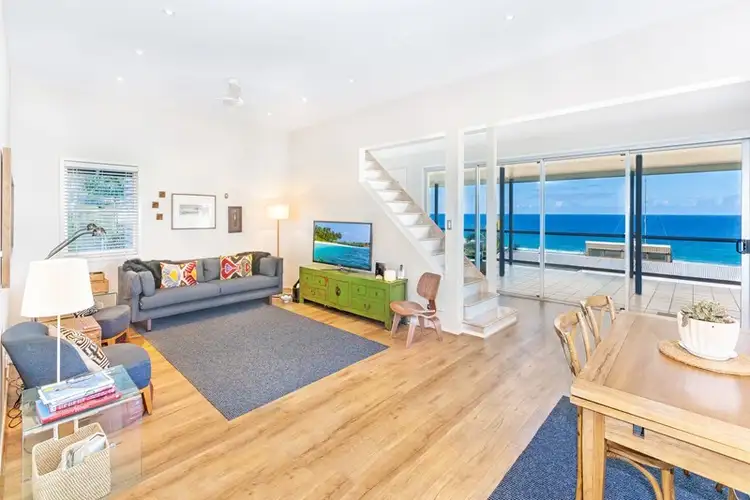 10 Barker Street, Currumbin QLD 4223