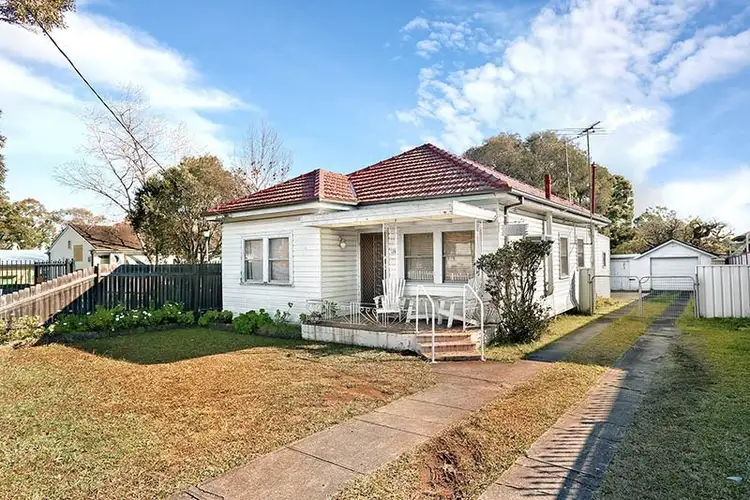 128 Auburn Road, Birrong NSW 2143