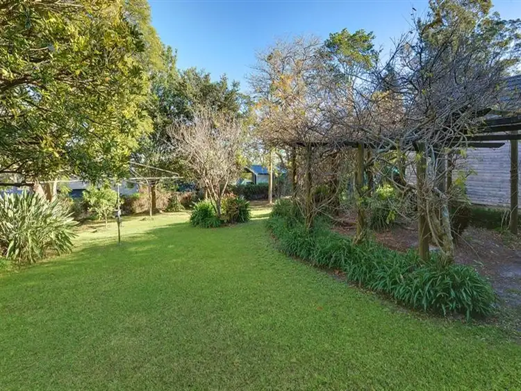 23 Montview Parade, Hornsby Heights NSW 2077