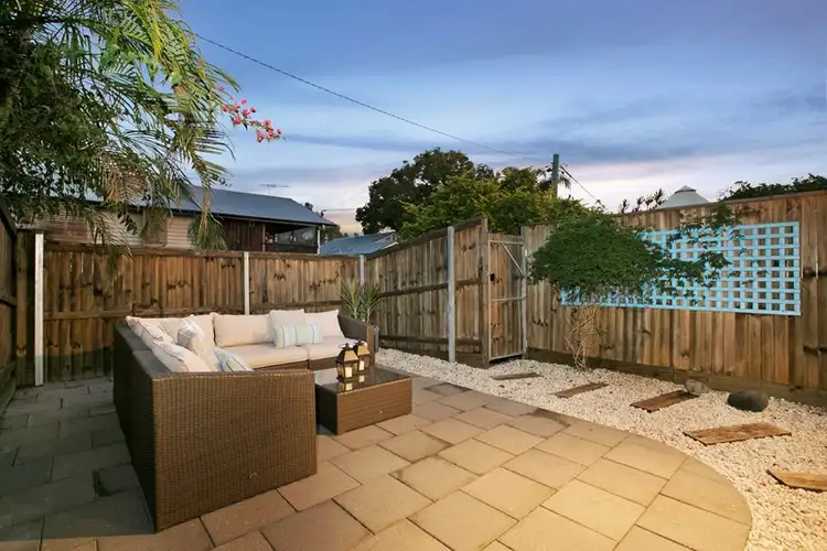 Second view of Homely townhouse listing, 9/27 Brassey Street, Fairfield QLD 4103