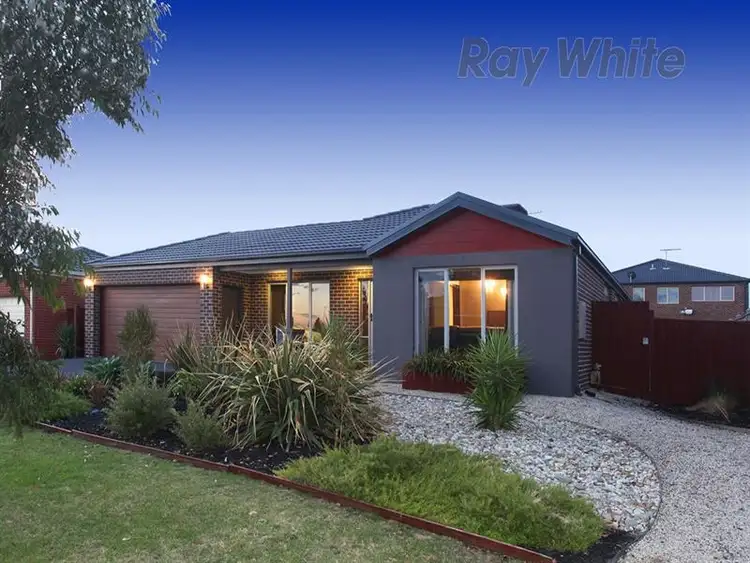 16 Moorhen Boulevard, Truganina VIC 3027