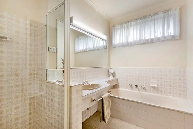 Sixth view of Homely house listing, 15 Farm Road, Oakleigh South VIC 3167
