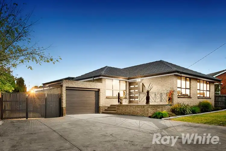 33 Shaftsbury Drive, Mulgrave VIC 3170