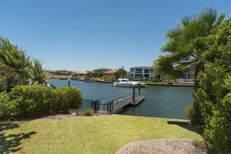 2240 Glengallon Way, Hope Island QLD 4212