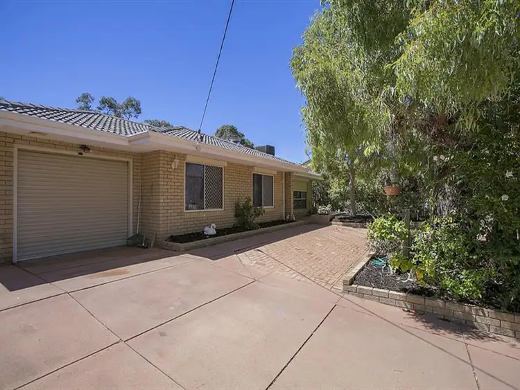11 Bugendore Street, Maida Vale WA 6057