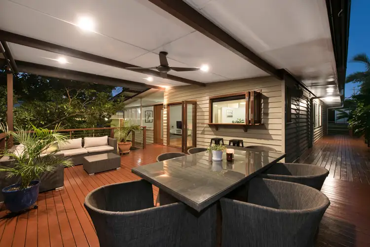 8 Sebring Street, Holland Park West QLD 4121