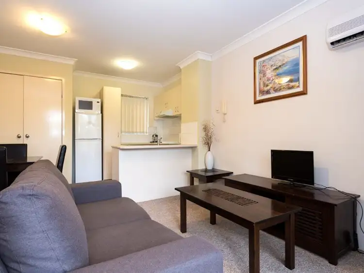 Seventh view of Homely unit listing, 31/11 'Chapala Apartments' Owens Lane, Southport QLD 4215