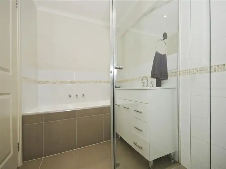 Fifth view of Homely apartment listing, Unit 18, 5-7 Alfrick Road, Croydon VIC 3136