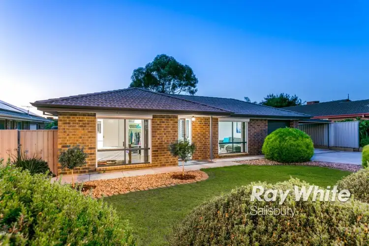 10 Somerset Grove, Craigmore SA 5114