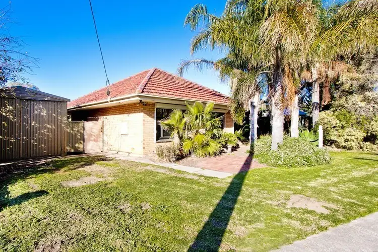 2 Viaduct Avenue, Henley Beach South SA 5022