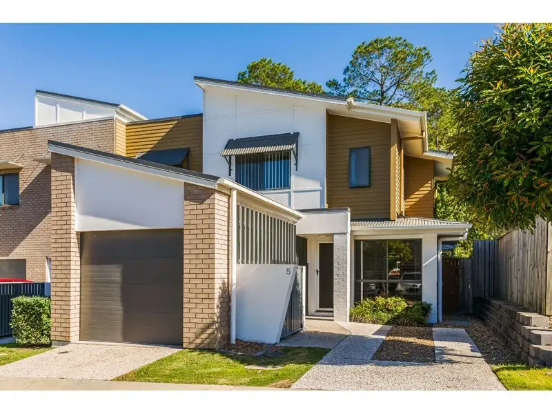 Main view of Homely townhouse listing, 5/37 Slobodian Avenue, Eight Mile Plains QLD 4113