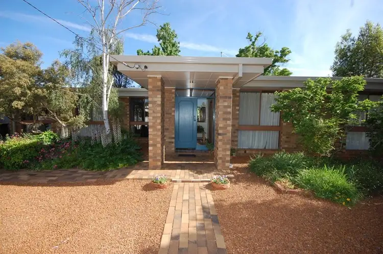 2 Mannell Place, Griffith NSW 2680