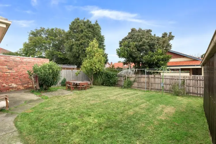 Second view of Homely house listing, 570 Centre Road, Bentleigh VIC 3204
