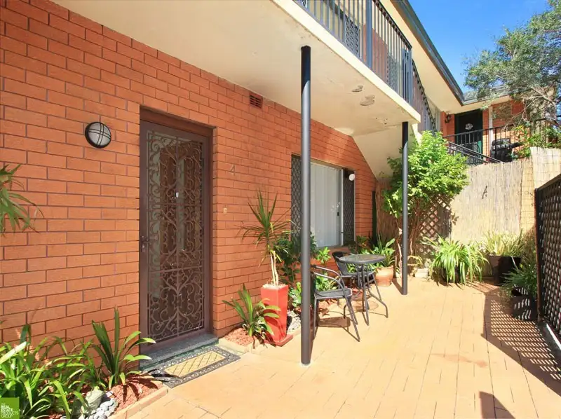 Main view of Homely unit listing, 4/52 Uralba Street, Figtree NSW 2525
