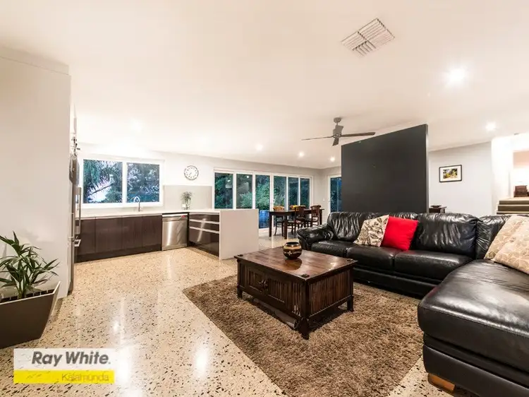 8 Tregenna Place, Gooseberry Hill WA 6076