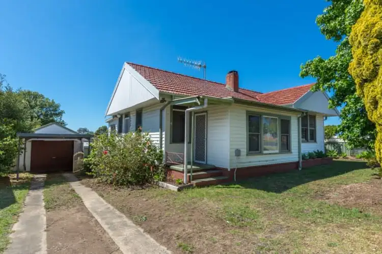 10 Dalwah Street, Bomaderry NSW 2541