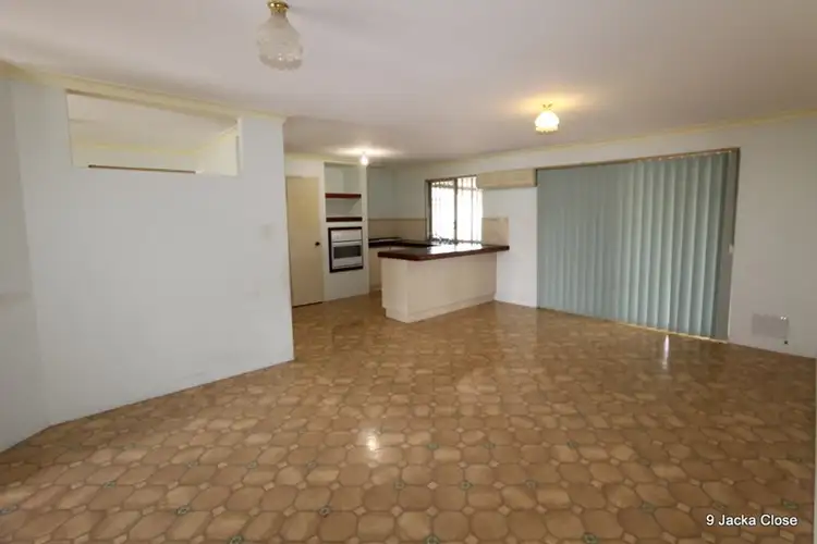 9 Jacka Close, Marangaroo WA 6064