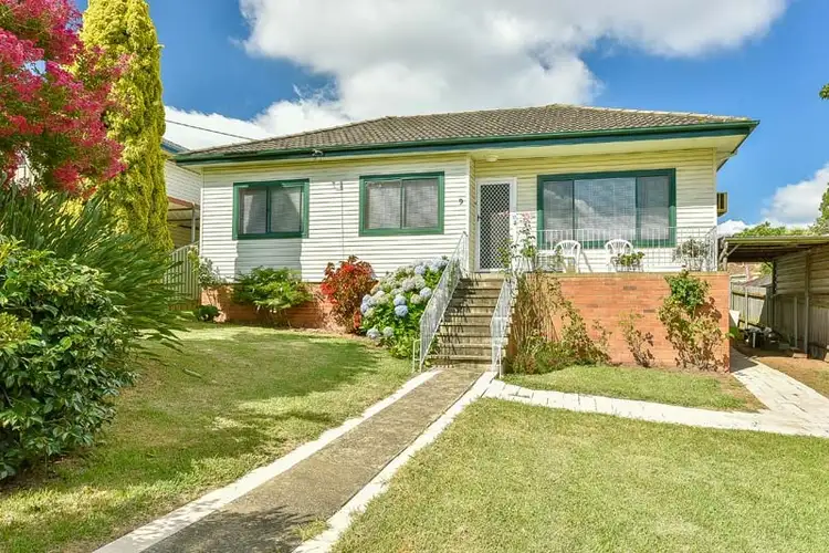 9 Bundarra Road, Campbelltown NSW 2560