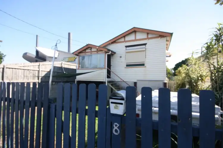 8 Bennetts Road, Camp Hill QLD 4152