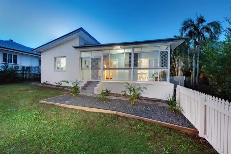 180 Blackstone Road, Silkstone QLD 4304