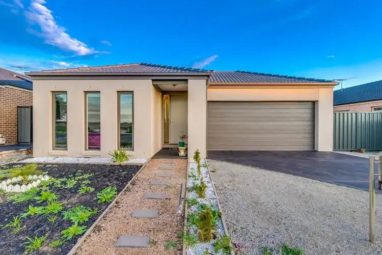 43 Cloverdale Road, Tarneit VIC 3029